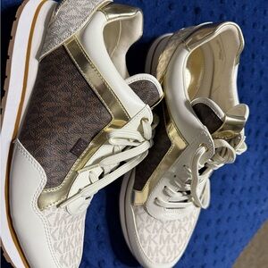 Michael Kors Women's Cream and Gold Sneakers